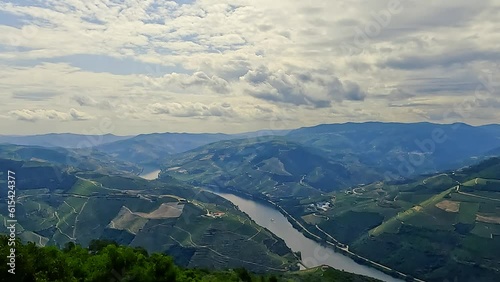 O Douro Visto do Miradouro de São Leonardo em Galafura