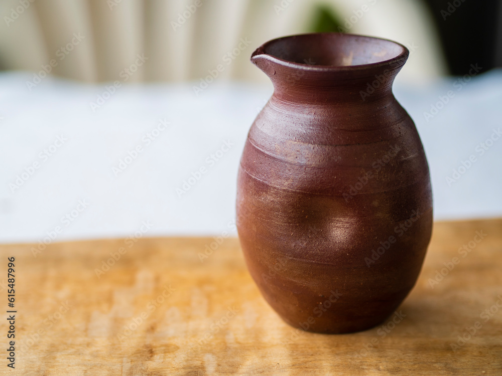 備前焼の酒器で日本酒を飲む 備前焼の酒器で日本酒を飲む