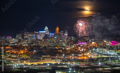 Cincinnati downtown night skyline with fireworks © Mariana Ianovska