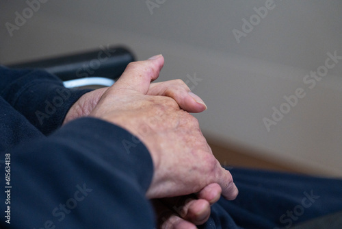 おじいちゃんの手