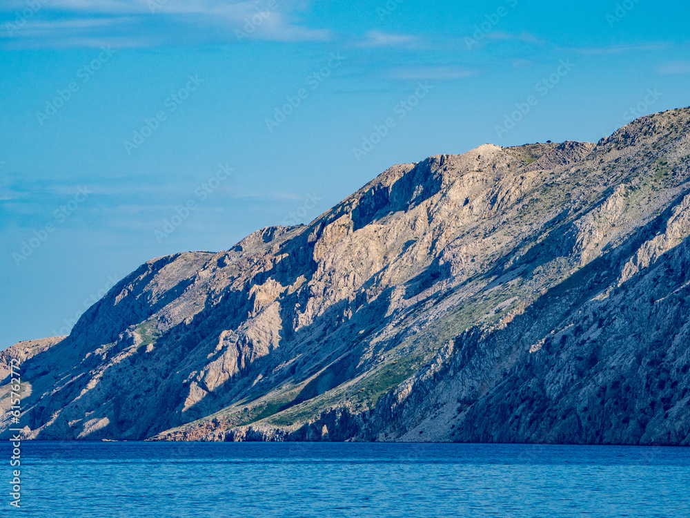 Küstenlandschaft der Insel Rab in Kroatien