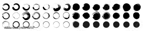 Set of circle brush strokes, hand drawn paint brush circle logo frame. Vector set of grunge circle brush. Vector illustration EPS 10