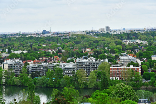 Le Pecq  France - may 6 2023 : picturesque city centre © PackShot