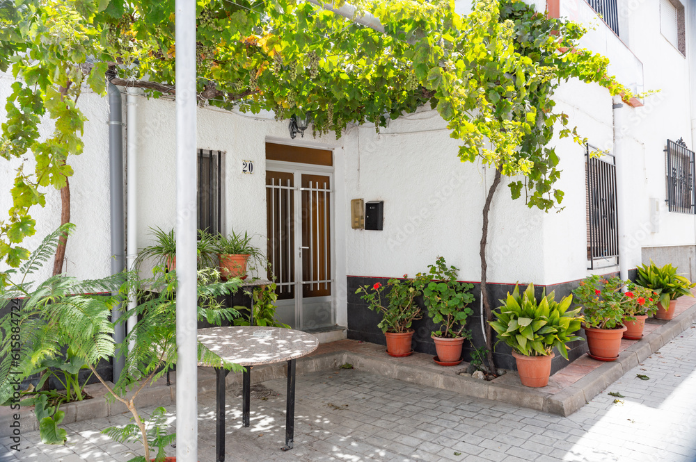 Naklejka premium Andalusian town street