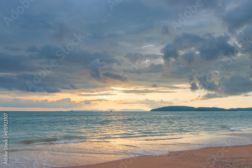 Fototapeta Naklejka Na Ścianę i Meble -  A gentle sunset in Thailand in pastel colors - a beautiful seascape