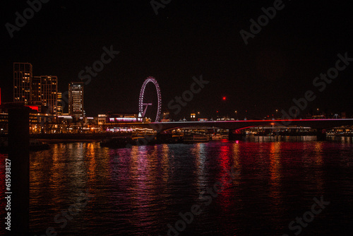 London Eye Night Time © Cokun