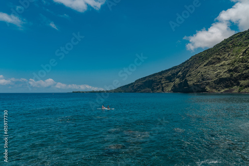 Kealakekua Bay， Big island, Hawaii. Kealakekua Bay is located on the Kona coast of the island of Hawaiʻi. , Captain James Cook