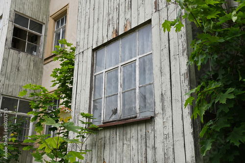 bauf  lliges  leerstehendes Wohnhaus