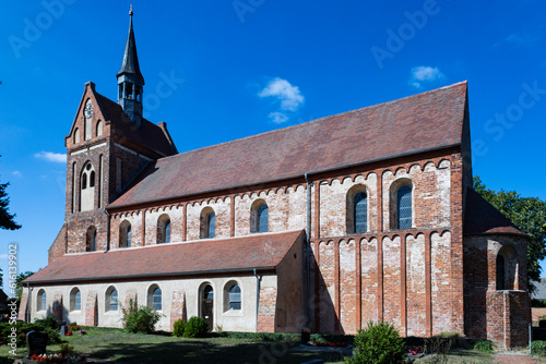 Stiftskirche St. Nikolaus, Beuster