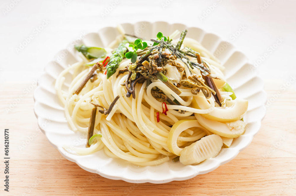 山菜の和風パスタ