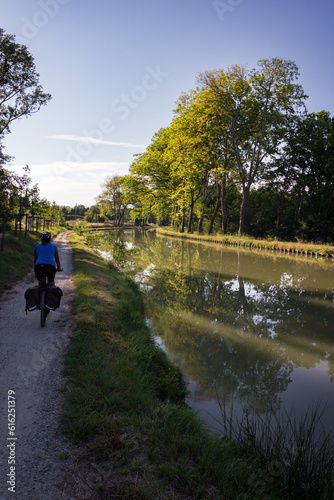 Travel by bike in the Canal du Midi (France)