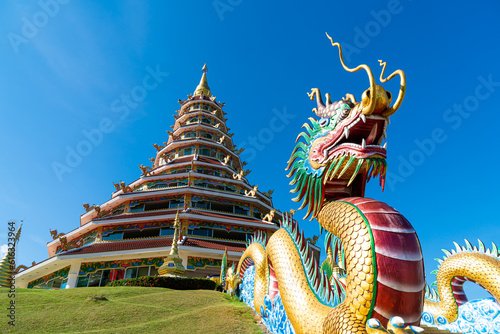  Wat Huay Pla Kang in Chiang Rai, Thailand © topntp