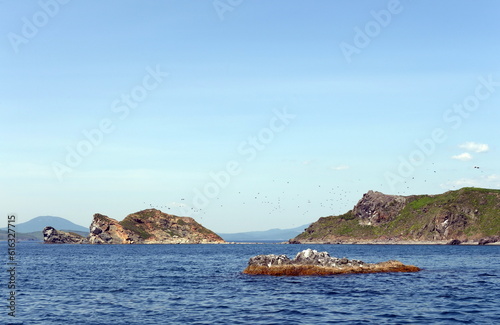 Fotografie The Unkovsky Stones Islands in Peter the Great Bay of the Sea of Japan