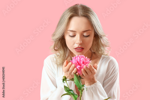 Young woman with beautiful ...