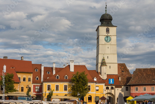 Fotografía View of the bell tower of the Roman Catholic Church of the Holy Trinity in the city of Sibiu