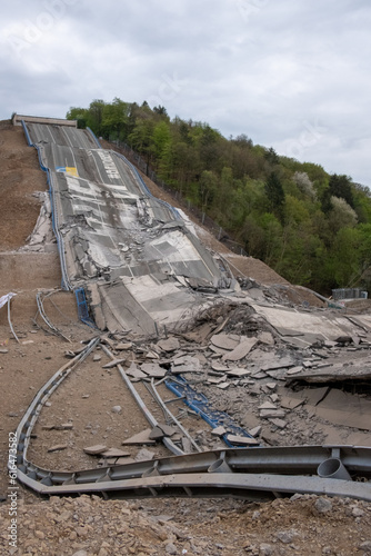 Brücke gesprengt (Rahmedetalbrücke, A45)