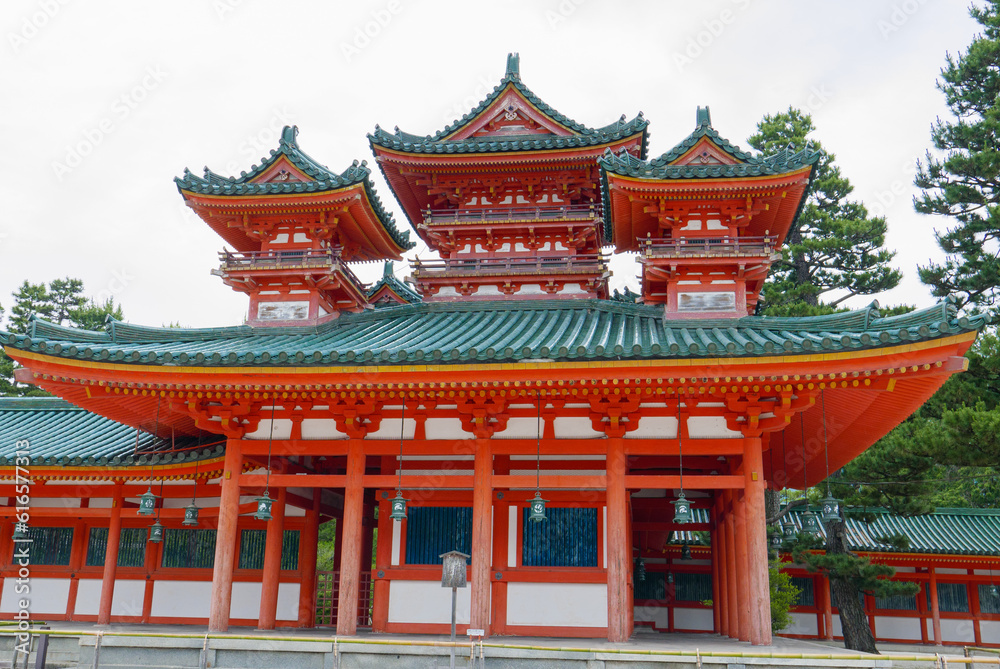 The Heian Shrine is an elegant building with bright colors. Kyoto should be a very suitable place for slow travel experience. Japan The Heian Shrine is an elegant building with bright colors. Kyoto should be a very suitable place for slow travel experience. Japan