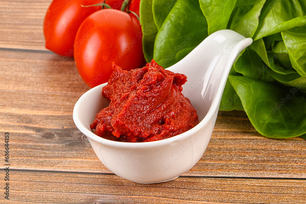 Tomato puree sauce for cooking Tomato puree sauce for cooking