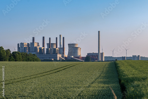 Kohlekraftwerk zur Stormerzeugung