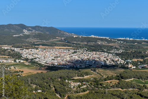 Sant Pere de Ribes y el mar