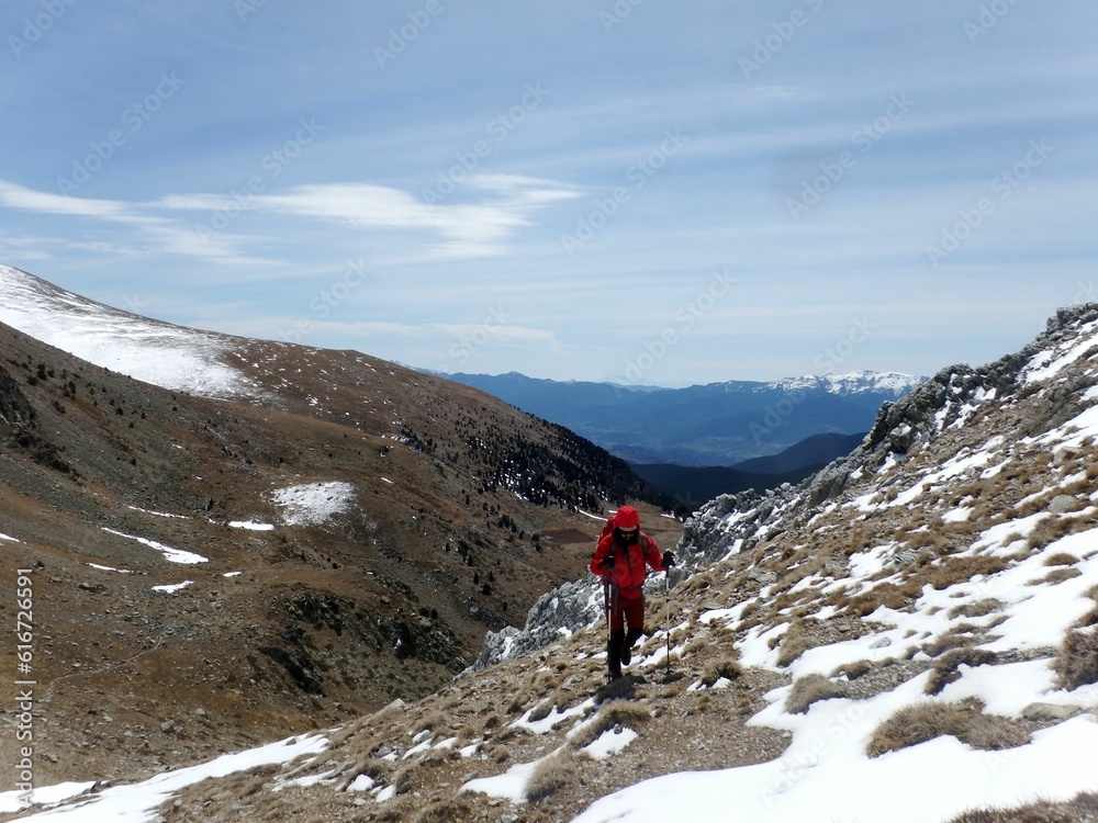 April hike on the ridges around Estanys de la Pera in the Pyrenees (Cerdanya). Due to the dime of the year we found both snow and summer conditions. April hike on the ridges around Estanys de la Pera in the Pyrenees (Cerdanya). Due to the dime of the year we found both snow and summer conditions.