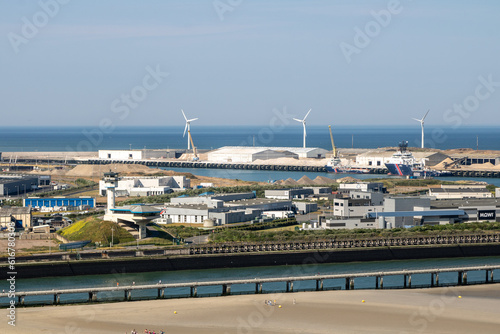 Vue sur la zone portuaire de Capécure à Boulogne-sur-Mer