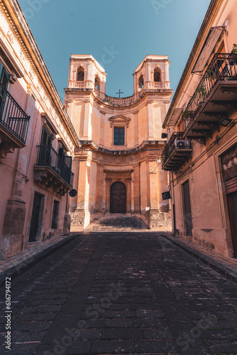 Getting lost in the streets of Noto, Sicily