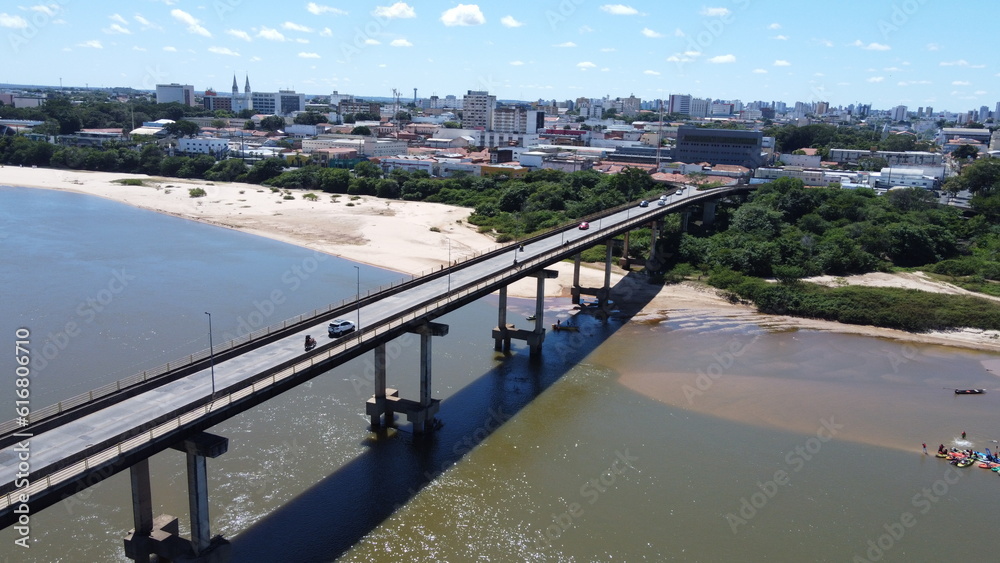 Ponte da amizaade Timon e Teresina entre o Rio Parnaíba Piauí