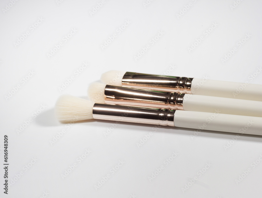 make up brushes isolated on white background make up brushes isolated on white background