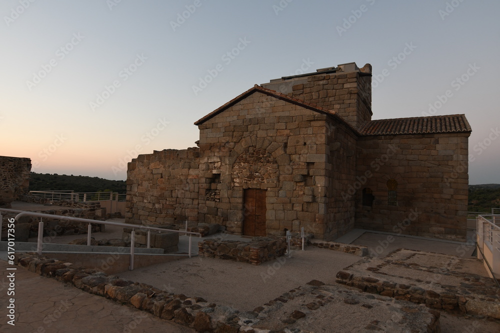 Iglesia Santa María de Melque, complejo monástico visigodo, siglos VII y VIII. San Martín de Montalbán, Toledo Iglesia Santa María de Melque, complejo monástico visigodo, siglos VII y VIII. San Martín de Montalbán, Toledo