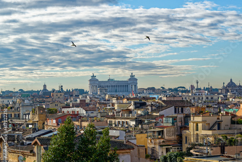Vue sur les toits  les monuments et les clochers de Rome