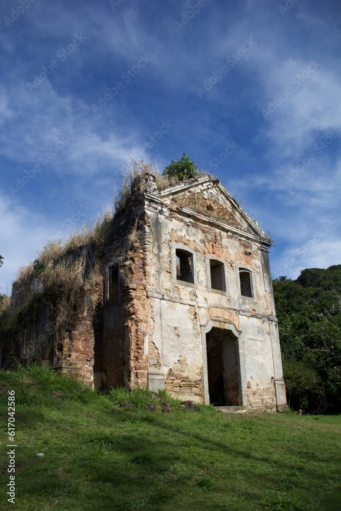 Ruinas da Igreja de São José da Boa Morte em Cachoeiras de Macacu no Rio de Janeiro.