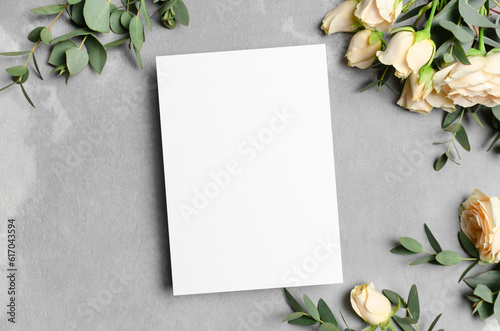 Fototapeta Naklejka Na Ścianę i Meble -  Blank card mockup with flowers, blank invitation or greeting card mock up with copy space