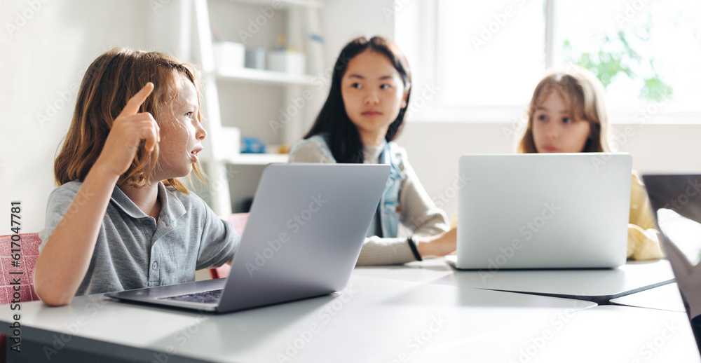 Learning to coding together: Kids engage with each other as they learn programming concepts Learning to coding together: Kids engage with each other as they learn programming concepts