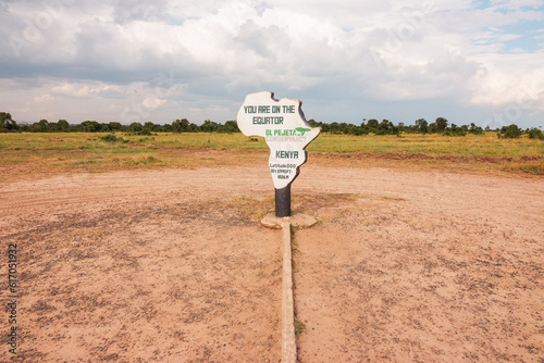 Tableau sur toile Equator sign at Ol Pejeta Conservancy, Nanyuki, Kenya