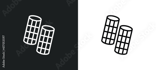 curlers line icon in white and black colors. curlers flat vector icon from curlers collection for web, mobile apps and ui.