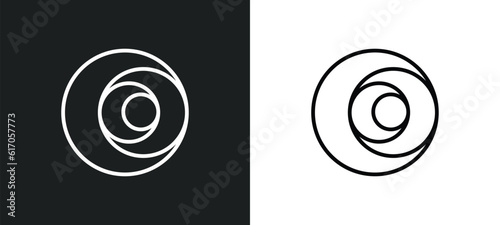 circle sizes line icon in white and black colors. circle sizes flat vector icon from circle sizes collection for web, mobile apps and ui.