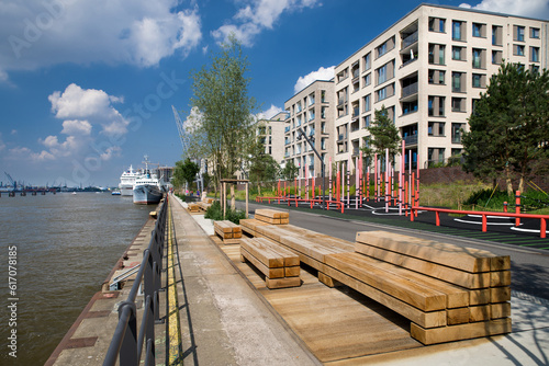 Hamburg Elbufer Kirchenpauerkai Hafencity