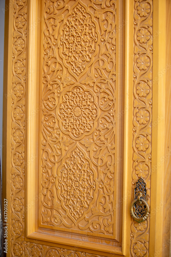 wooden door design for home in uzbekistan