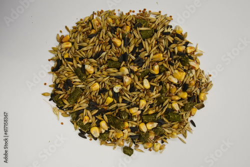 grain mixture for rodents and birds