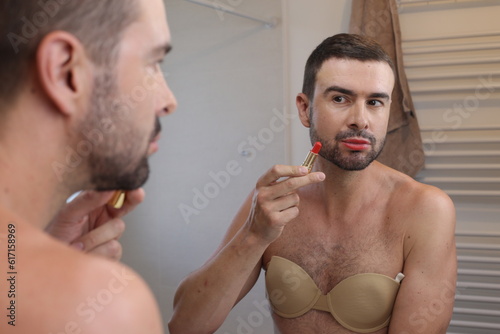 Foto Free and proud gender fluid man