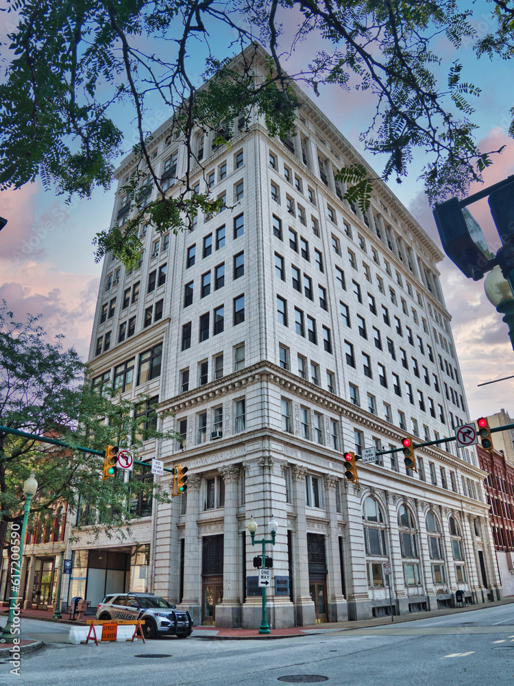 The Kanawha Valley Bank building at the intersection of Capitol and Lee