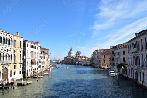水の都・ヴェネツィアの運河と水路