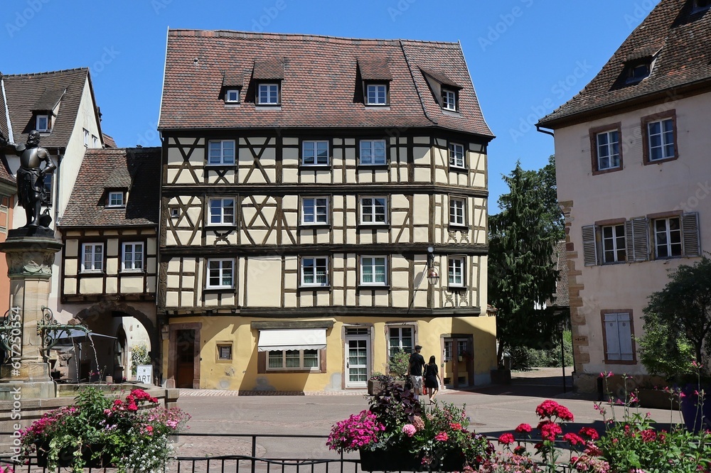 Bâtiment typique, vue de l'extérieur, ville de Colmar, département du Haut Rhin, France