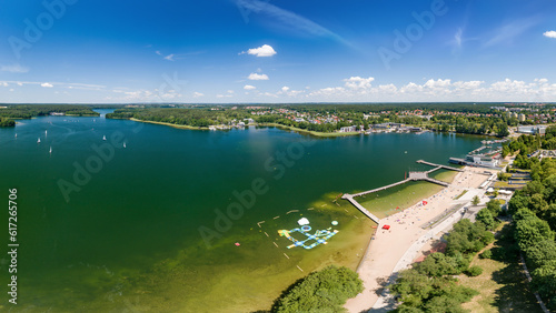 Fototapeta Naklejka Na Ścianę i Meble -  Olsztyn. Jezioro Ukiel /Krzywe/. Plaża miejska.