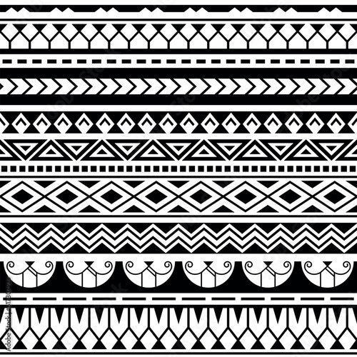 Set of vector ethnic seamless pattern. Ornament bracelet in maori tattoo style. Geometric border african style. Design for home decor, wrapping paper, fabric, carpet, textile, cover