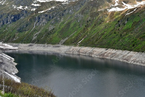 Unterer Bockhartsee, wysokogórskie jezioro w Alpach w Sportgastein (Austria)