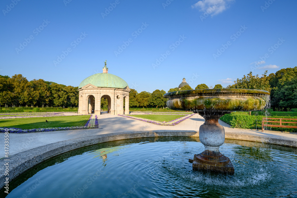 foto-de-temple-of-diana-in-the-courtyard-garden-of-the-munich-residenz