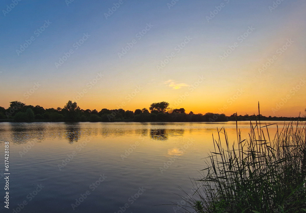 The Sunset Over Croxall Lake: A Breathtaking Scene in the United Kingdom