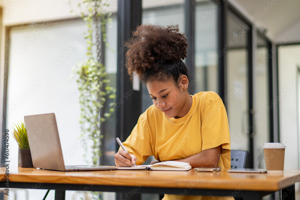 Young freelance woman sitting in front of her considering work, Young business woman sitting thinking work concept, Write a plan Young freelance woman sitting in front of her considering work, Young business woman sitting thinking work concept, Write a plan